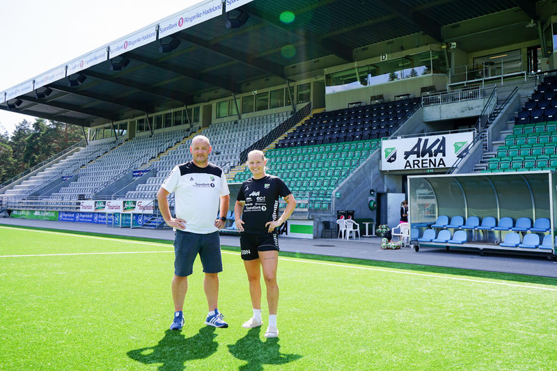 Knut Emil Kolstø, daglig leder i HBK og Silje Nyhagen på AKA Arena