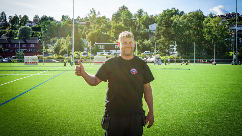 Ola Edvard mottok Talentstipend: - Jeg elsker teater-faget!