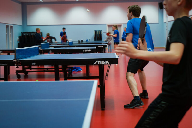 Bordtennishallen på Harestua er på 450 kvadratmeter, og er en av landets desidert flotteste.