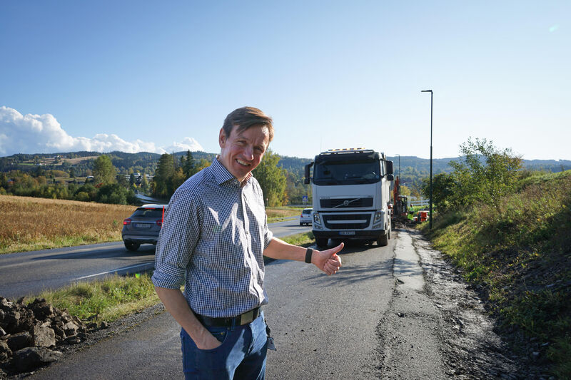 En milepæl - Høsten 2023 ble siste del av fiberkabel for bredbånd lagt i jord like nedenfor Lunner barneskole.