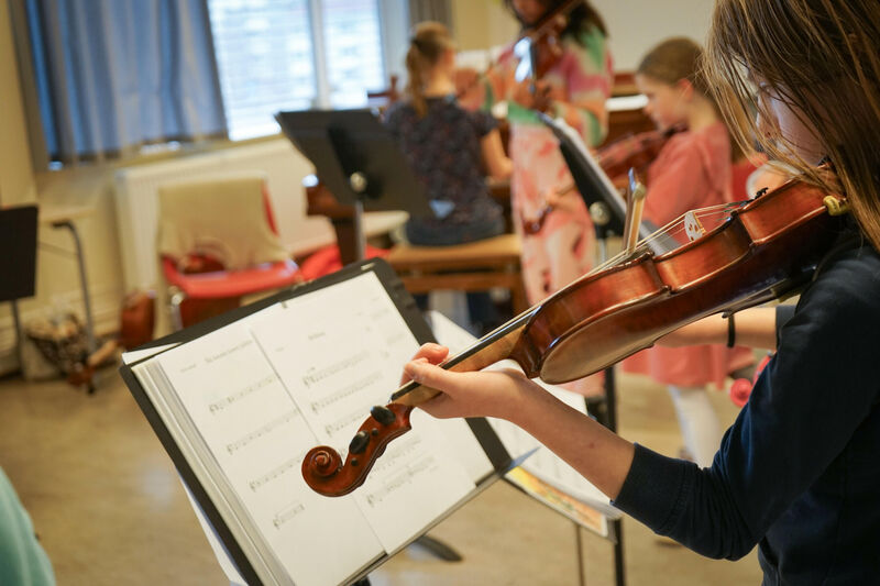 Strykeinstrumenter er en viktig del av kulturhistorien på Hadeland. 
