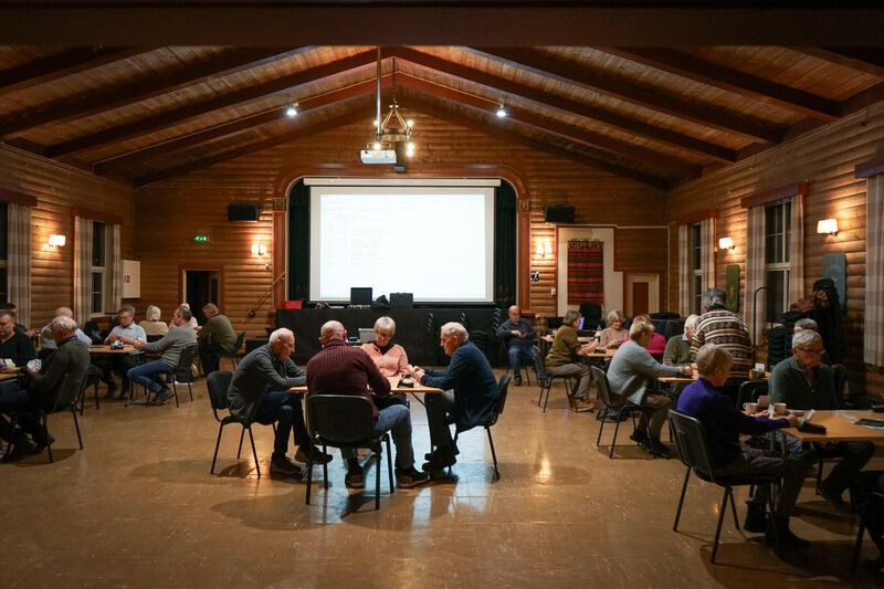 Bridge spillet er godt i gang på Bøndenes hus i Jevnaker.