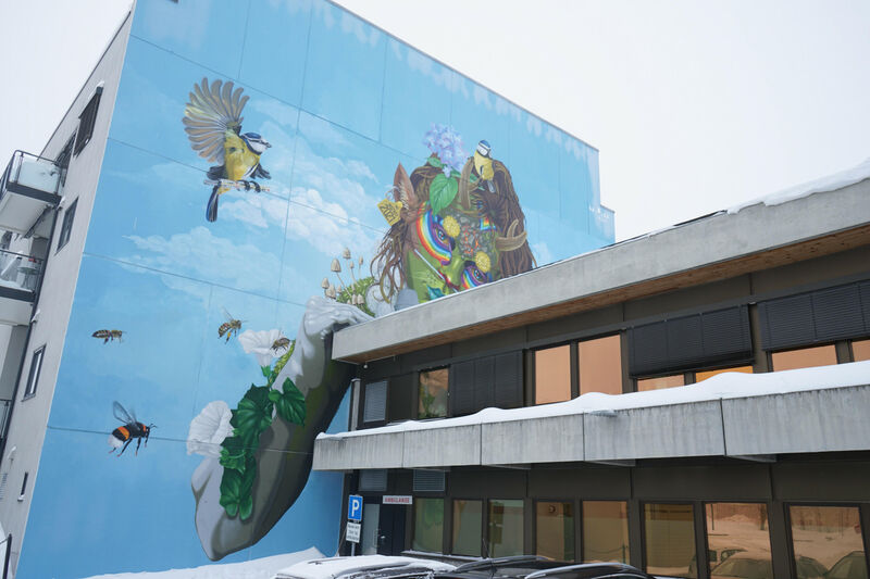  "Flora y Fauna" av M.u.M pryder det som en gang var en grå vegg. 