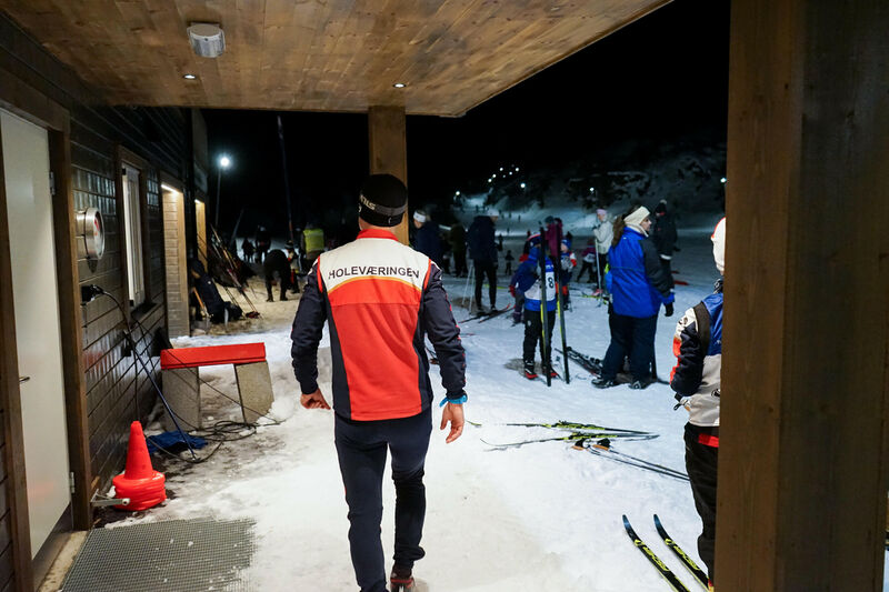 Frivillig innsats utgjør selve ryggraden en organisasjon som Holeværing IL. 